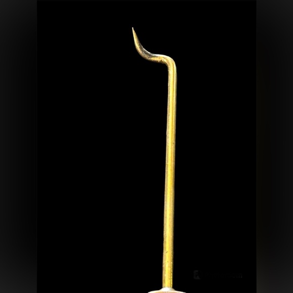 The Charleston Hooker BBQ Meat Turning Tool - Picture 3 of 4